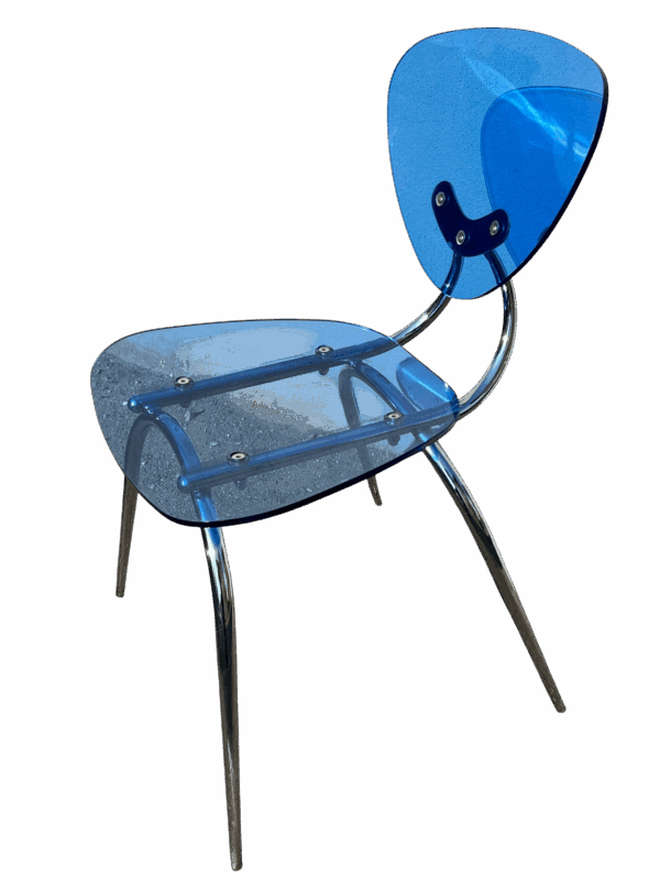 Chaise JTW en acrylique bleu