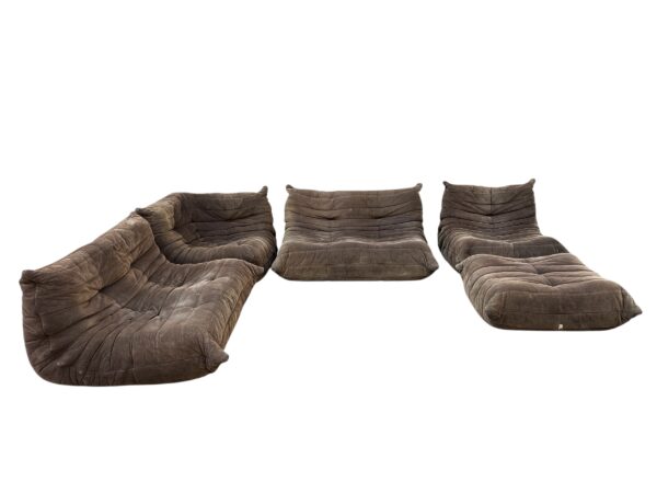 Ensemble de 5 pièces de canapés  modèle TOGO de la Ligne Roset par Michel Ducaroy.