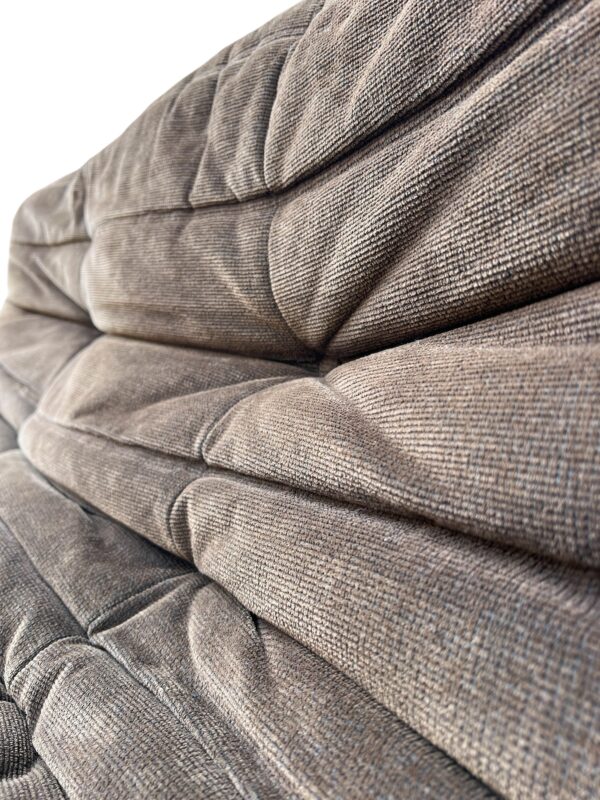 Ensemble de 5 pièces de canapés  modèle TOGO de la Ligne Roset par Michel Ducaroy.