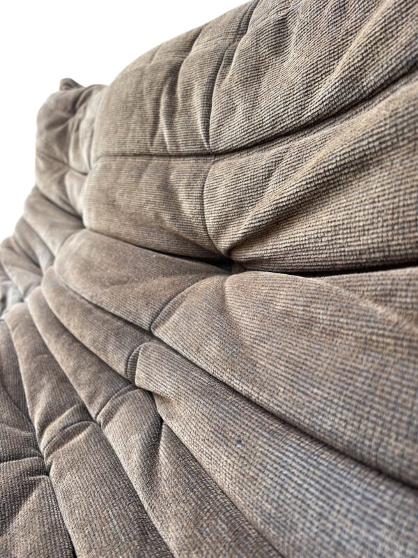 Ensemble de 5 pièces de canapés  modèle TOGO de la Ligne Roset par Michel Ducaroy.