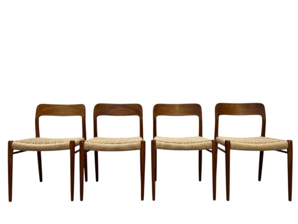 Ensemble de 4 chaises de Niels Otto Møller pour JL Møllers