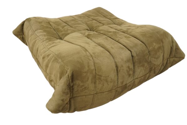 Ensemble de 5 pièces de canapés, modèle TOGO de la Ligne Roset par Michel Ducaroy. Récemment retapissé d'un tissu en alcantara de couleur vert olive