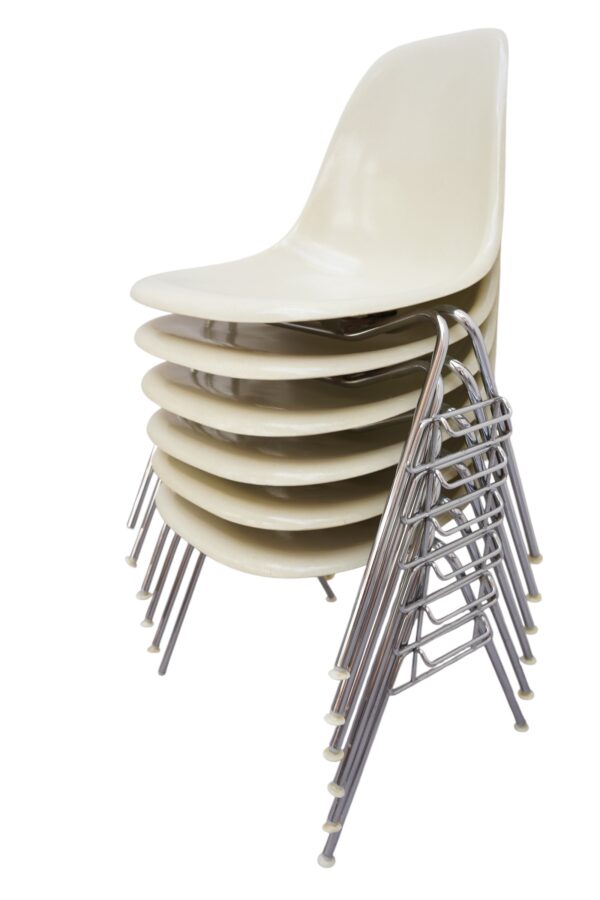 Série de 6 chaise DSS de Charles & Ray pour Herman Miller de couleur ivoire