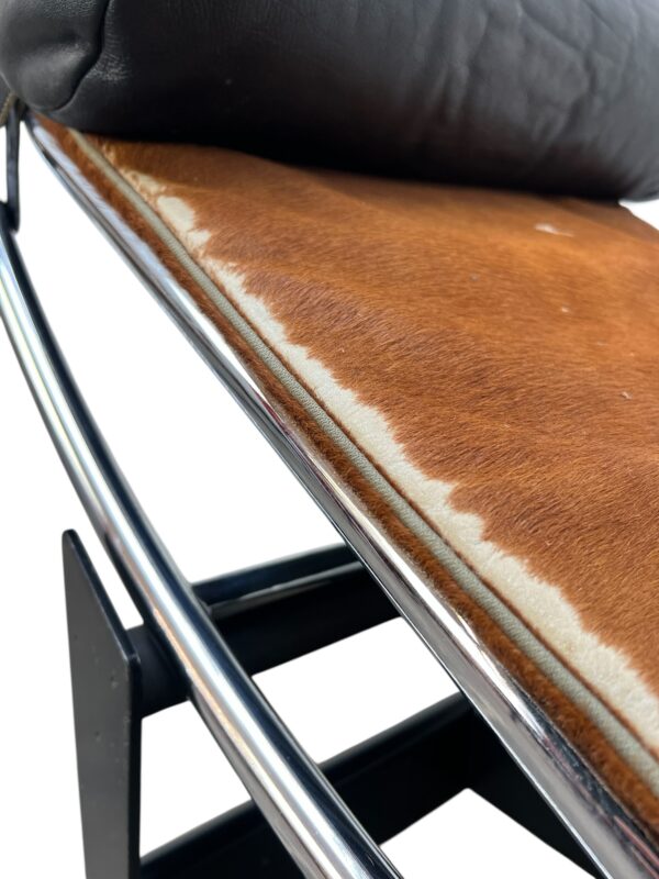Chaise longue LC4 par Le Corbuisier, Cassina 1995's, cuir de vachette