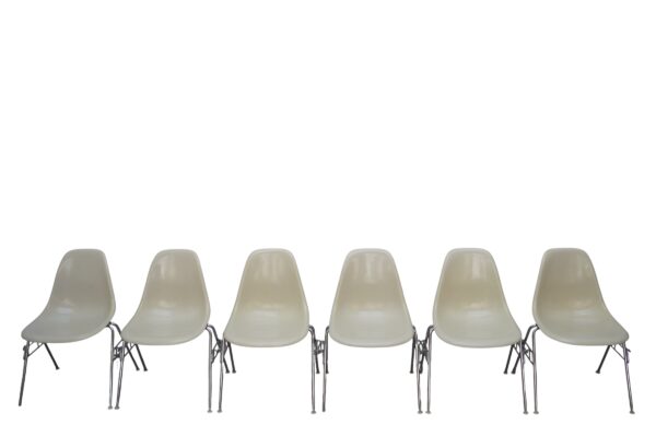 Série de 6 chaise DSS de Charles & Ray pour Herman Miller de couleur ivoire