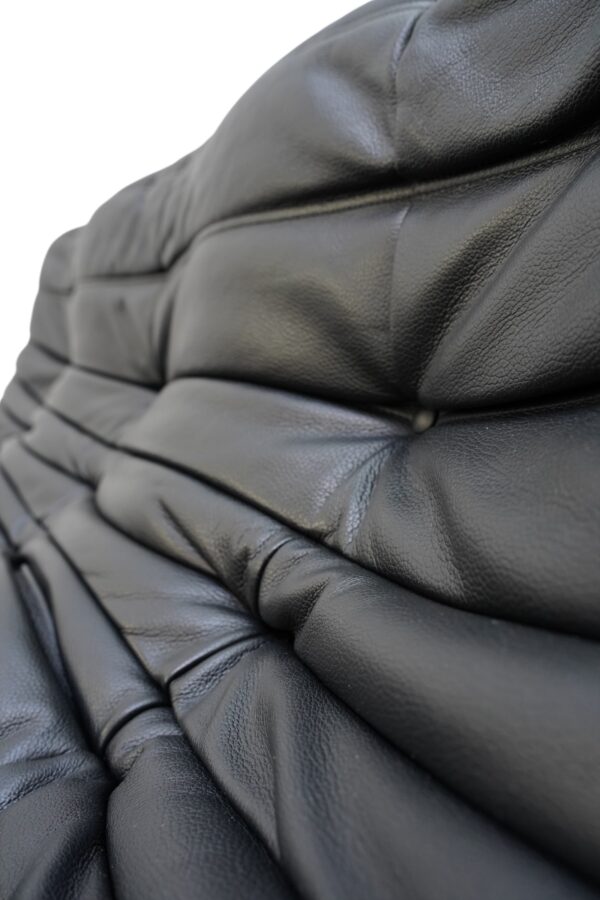 Canapé 3 pl TOGO en cuir de la Ligne Roset par Michel Ducaroy