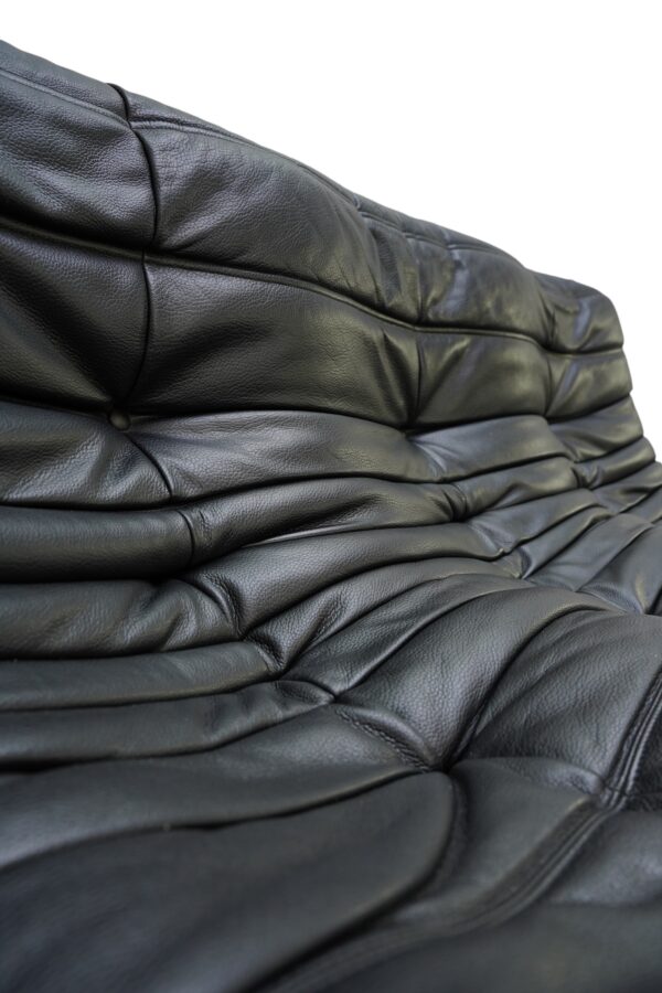 Canapé 3 pl TOGO en cuir de la Ligne Roset par Michel Ducaroy