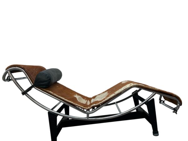 Chaise longue LC4 par Le Corbuisier, Cassina 1995's, cuir de vachette