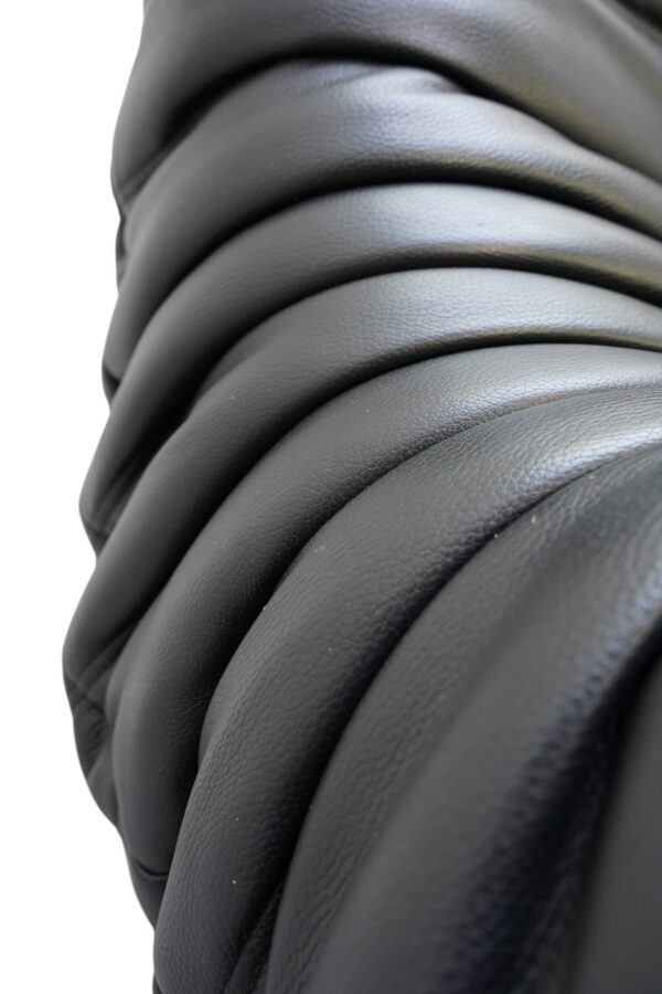 Canapé 3 pl TOGO en cuir de la Ligne Roset par Michel Ducaroy