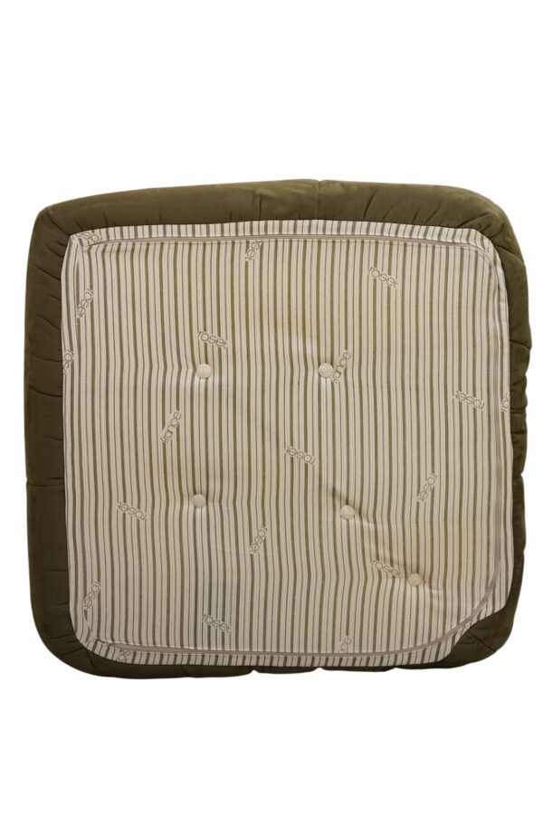 Ensemble de 5 pièces de canapés, modèle TOGO de la Ligne Roset par Michel Ducaroy. Récemment retapissé d'un tissu en alcantara de couleur vert olive.