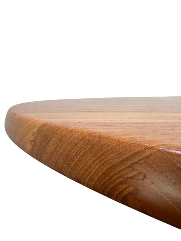 Table à manger en teck massif par Juul Kristiansen pour JK Danemark Furniture en 1960's au Danemark.