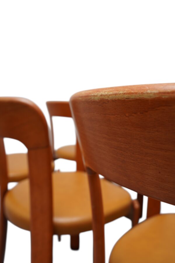 Ensemble de 8 chaises de Bruno Rey fabriquées par la maison Suisse "Dietiker" vers 1970's.