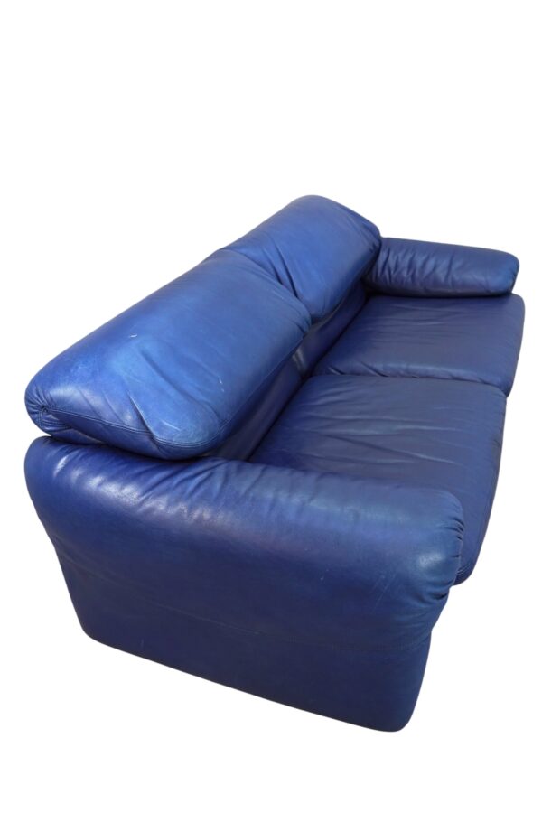 Canapé 2 places Maralunga en cuir bleu de Vico Magistretti pour Cassina