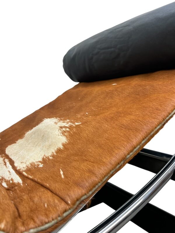 Chaise longue LC4 par Le Corbuisier, Cassina 1995's, cuir de vachette