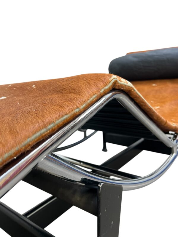Chaise longue LC4 par Le Corbuisier, Cassina 1995's, cuir de vachette