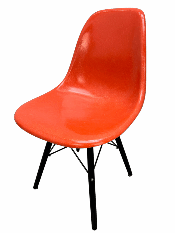 Chaise Eames DSW