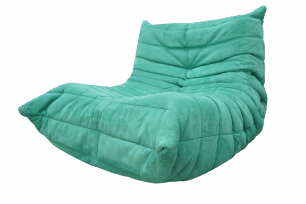 Chauffeuse en alcantara turquoise TOGO de la Ligne Roset par Michel Ducaroy