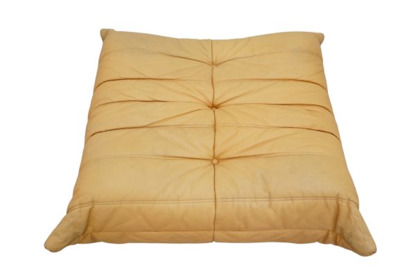Ensemble de 5 pièces de canapés TOGO en cuir jaune, Ligne Roset