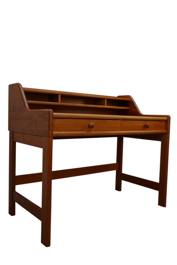 Bureau en teck conçu par John Mortensen pour Dyrlund au Danemark