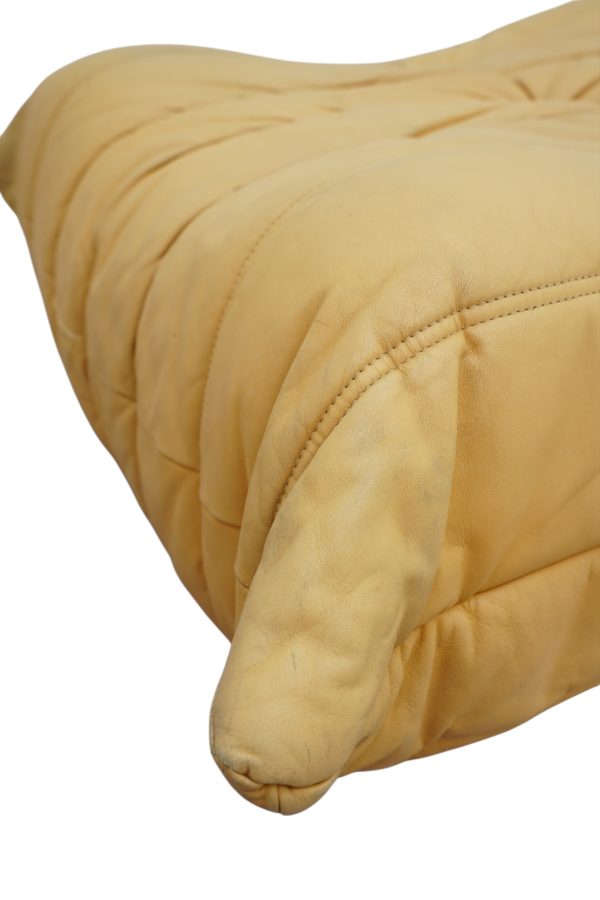 Ensemble de 5 pièces de canapés TOGO en cuir jaune, Ligne Roset