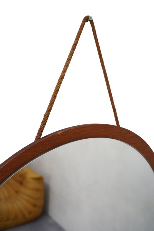 Miroir scandinave rond en teck, 1970's