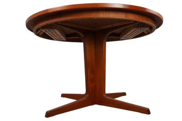 Table à manger ronde en tekc par Bernhard Pedersen and Son