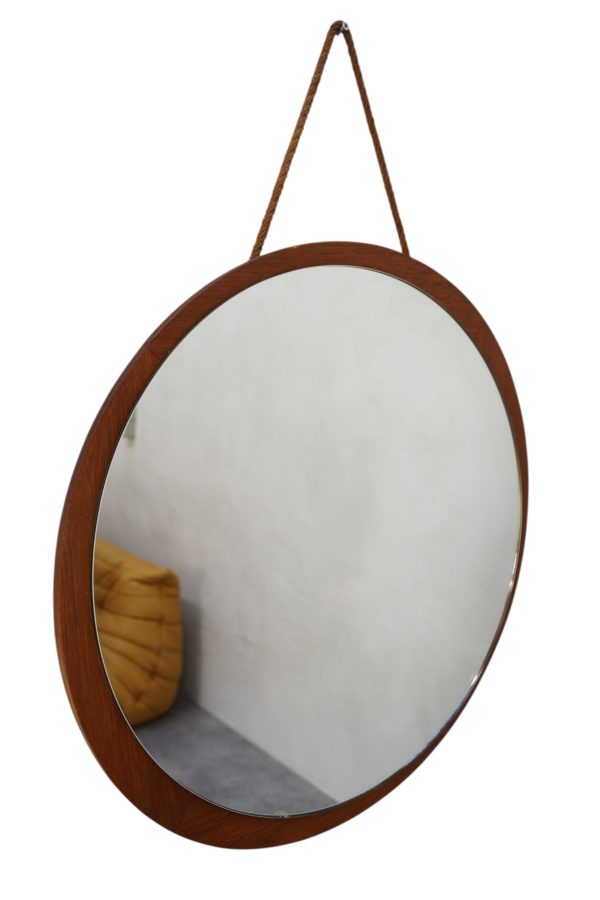 Miroir scandinave rond en teck, 1970's