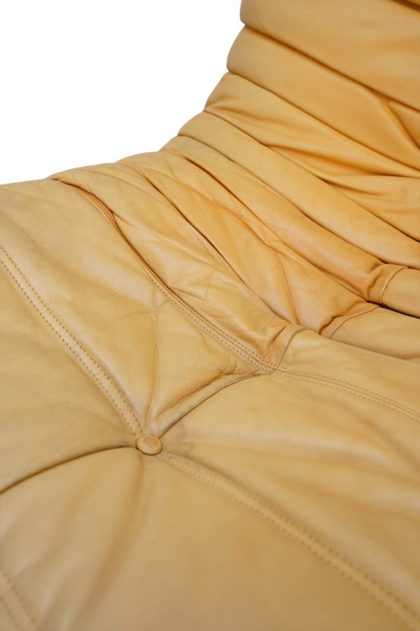 Ensemble de 5 pièces de canapés TOGO en cuir jaune, Ligne Roset