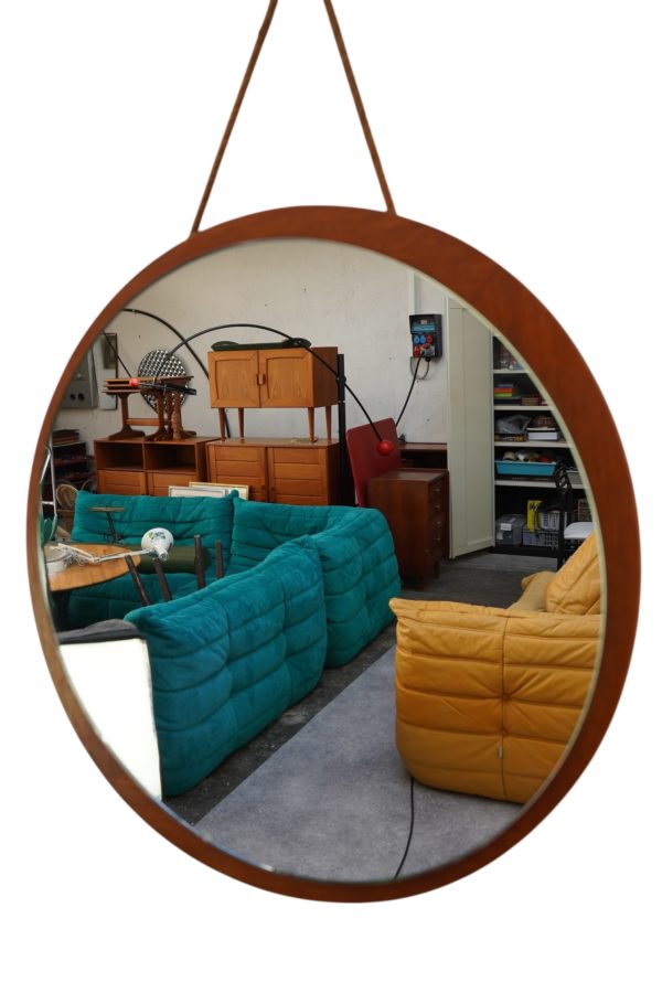 Miroir scandinave rond en teck, 1970's