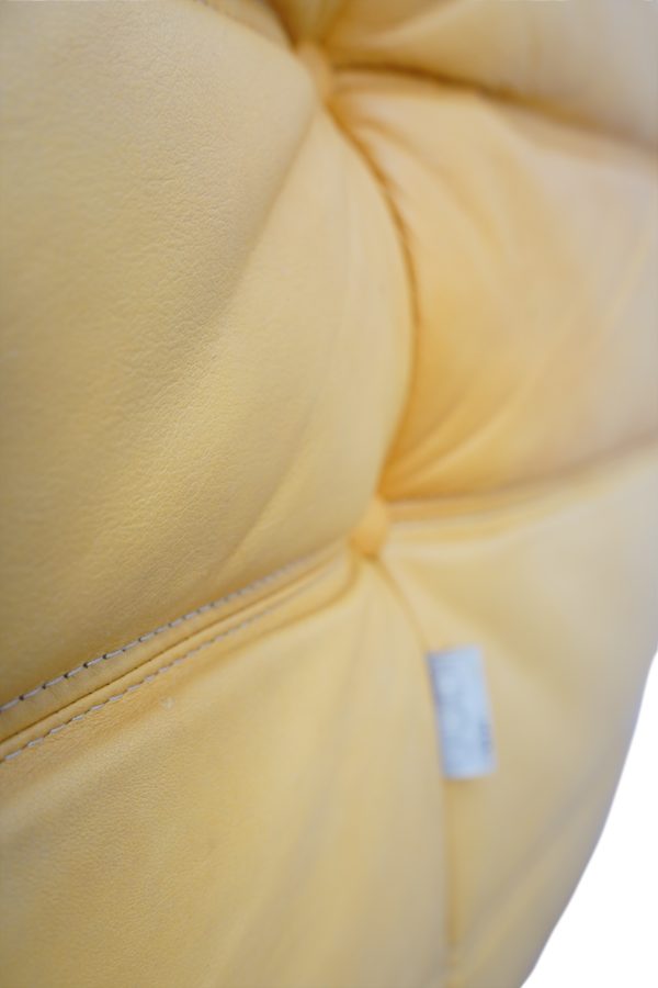 Ensemble de 5 pièces de canapés TOGO en cuir jaune, Ligne Roset