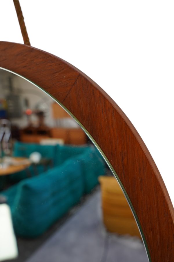 Miroir scandinave rond en teck, 1970's