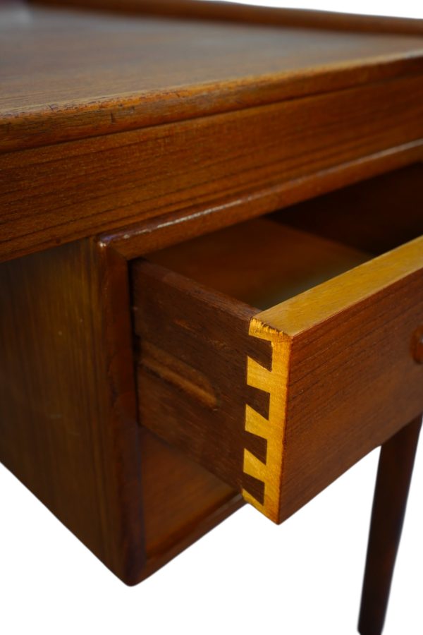 Bureau scandianve attribué à Peter Løvig Nielsen