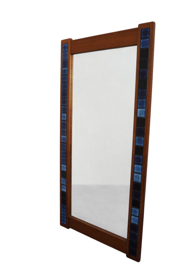 Miroir en bois de teck orné de tuiles bleu