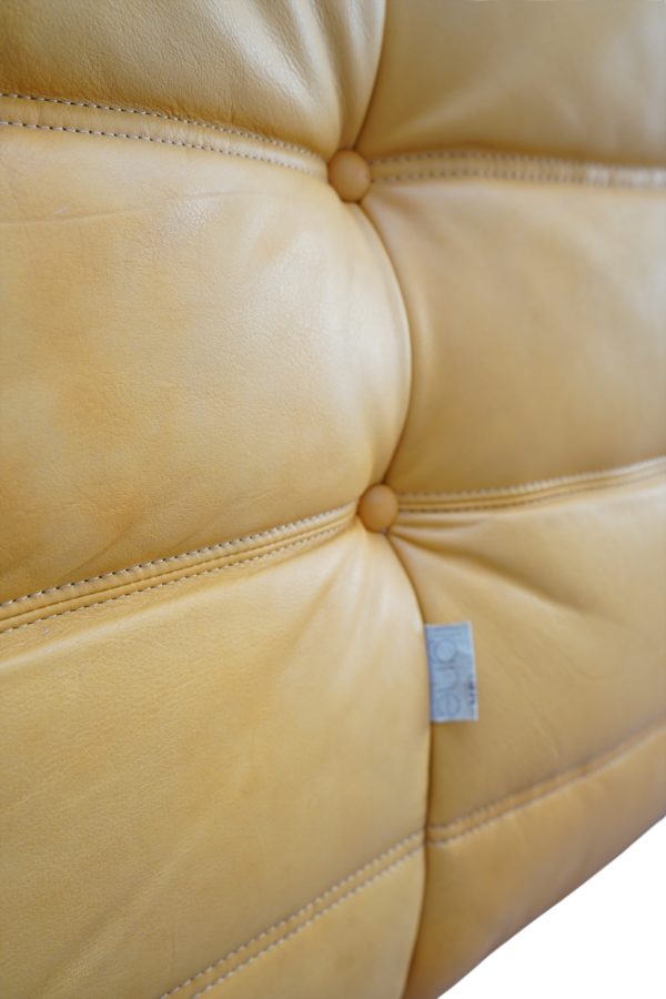 Ensemble de 5 pièces de canapés TOGO en cuir jaune, Ligne Roset