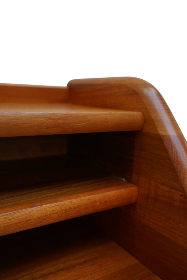 Bureau en teck conçu par John Mortensen pour Dyrlund au Danemark