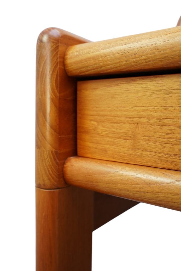 Bureau en teck conçu par John Mortensen pour Dyrlund au Danemark