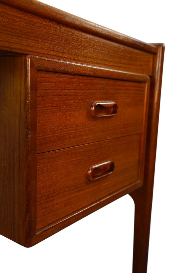 Bureau scandianve attribué à Peter Løvig Nielsen