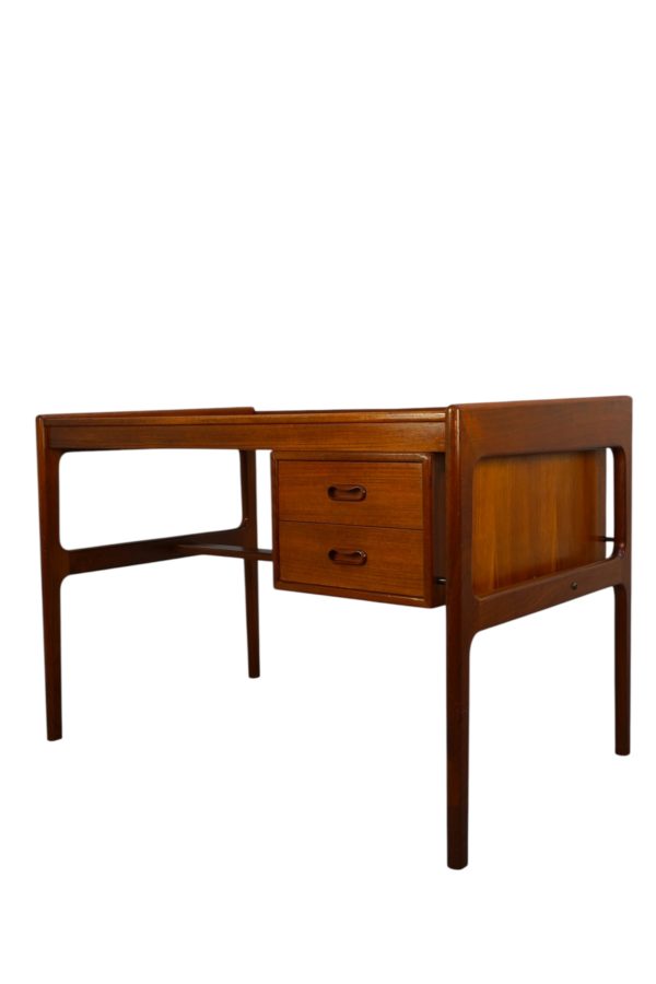 Bureau scandianve attribué à Peter Løvig Nielsen