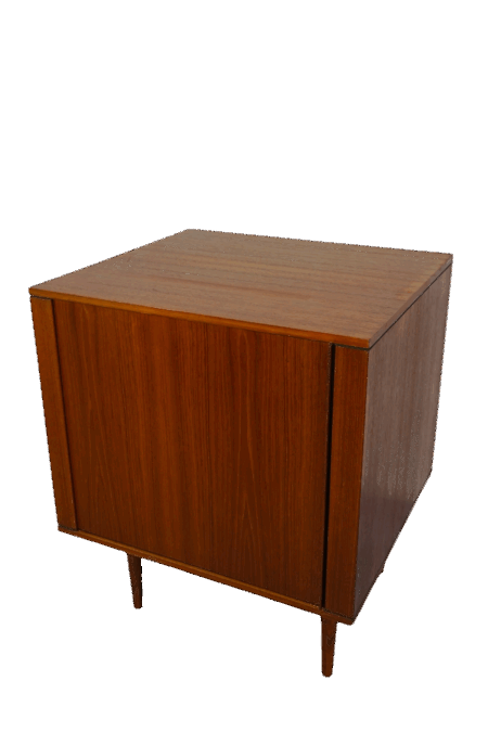 Petit cabinet scandinave à porte tambour