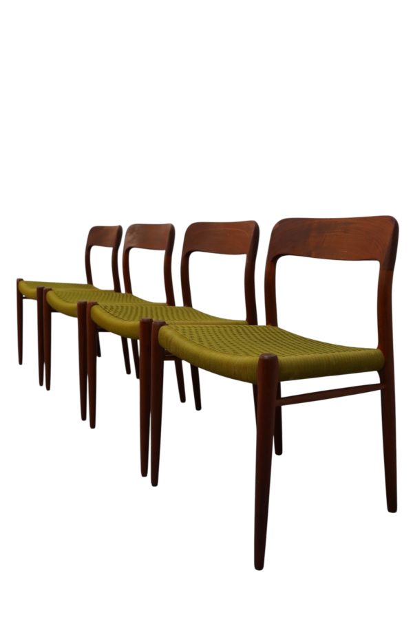 Ensemble de 4 chaises de Niels Otto Møller pour JL Møllers