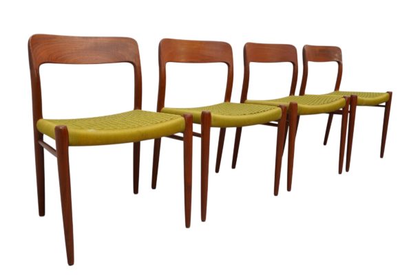 Ensemble de 4 chaises de Niels Otto Møller pour JL Møllers