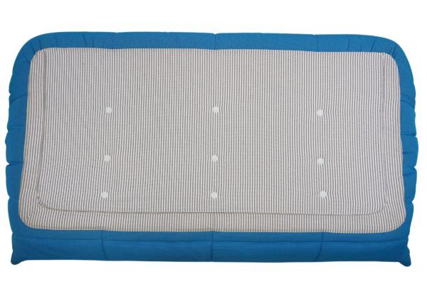 Canapé Togo de Ligne Roset par Michel Ducaroy en tissu bleu