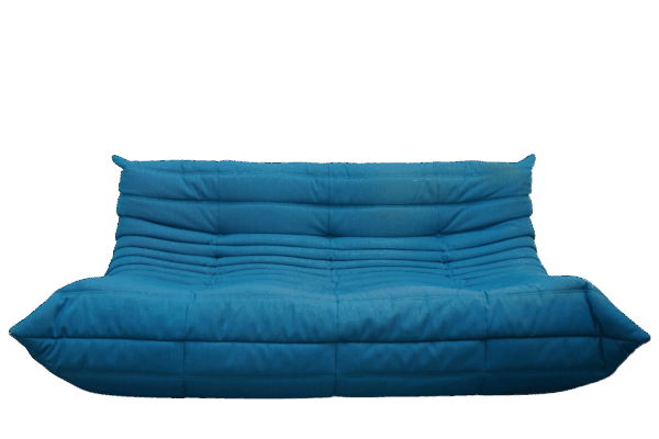 Canapé Togo de Ligne Roset par Michel Ducaroy en tissu bleu