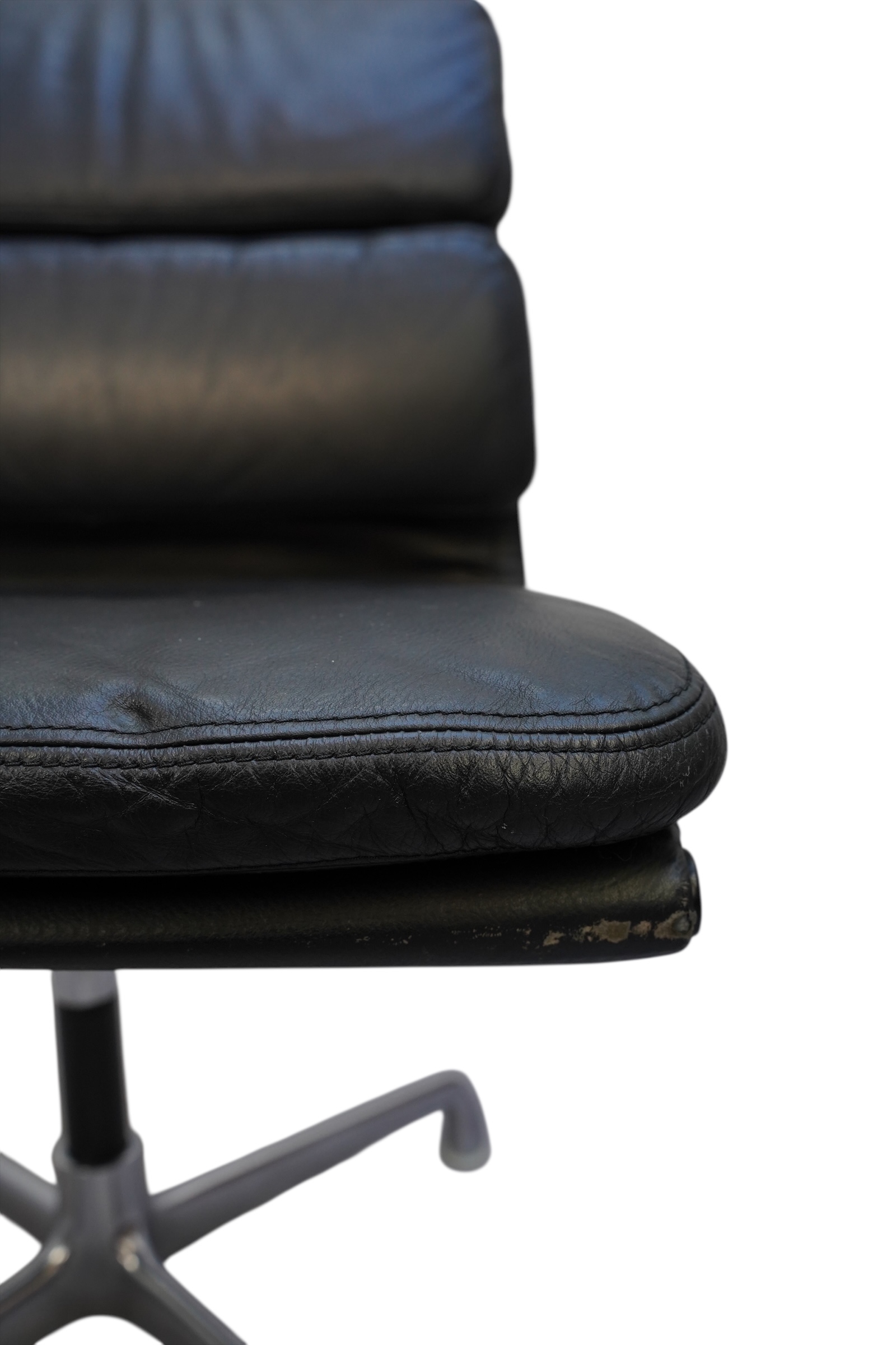 EA 205 Soft Pad en cuir noir de Herman Miller pour Vitra