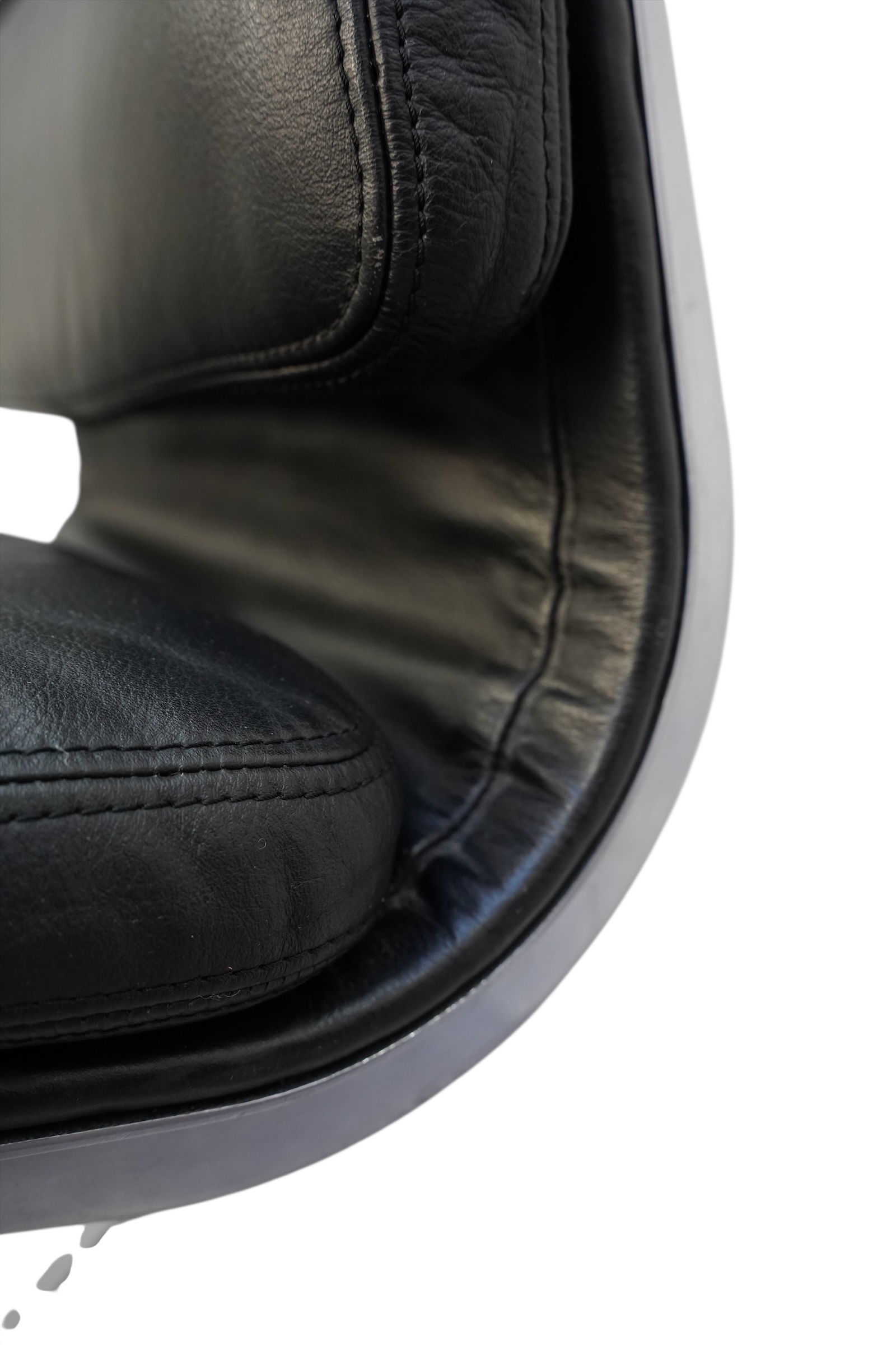 EA 205 Soft Pad en cuir noir de Herman Miller pour Vitra