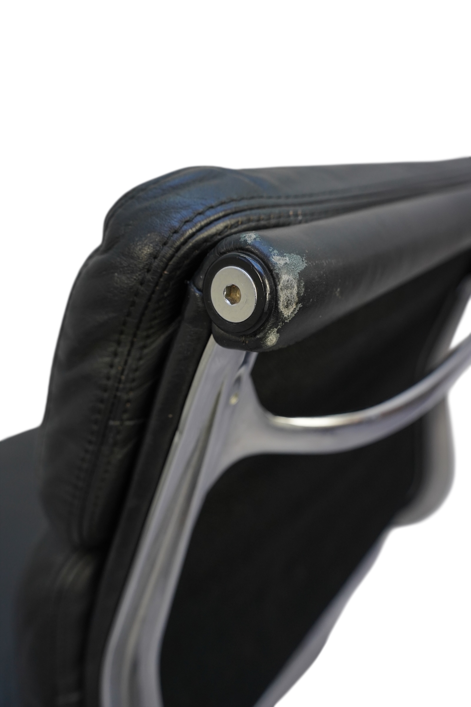 EA 205 Soft Pad en cuir noir de Herman Miller pour Vitra