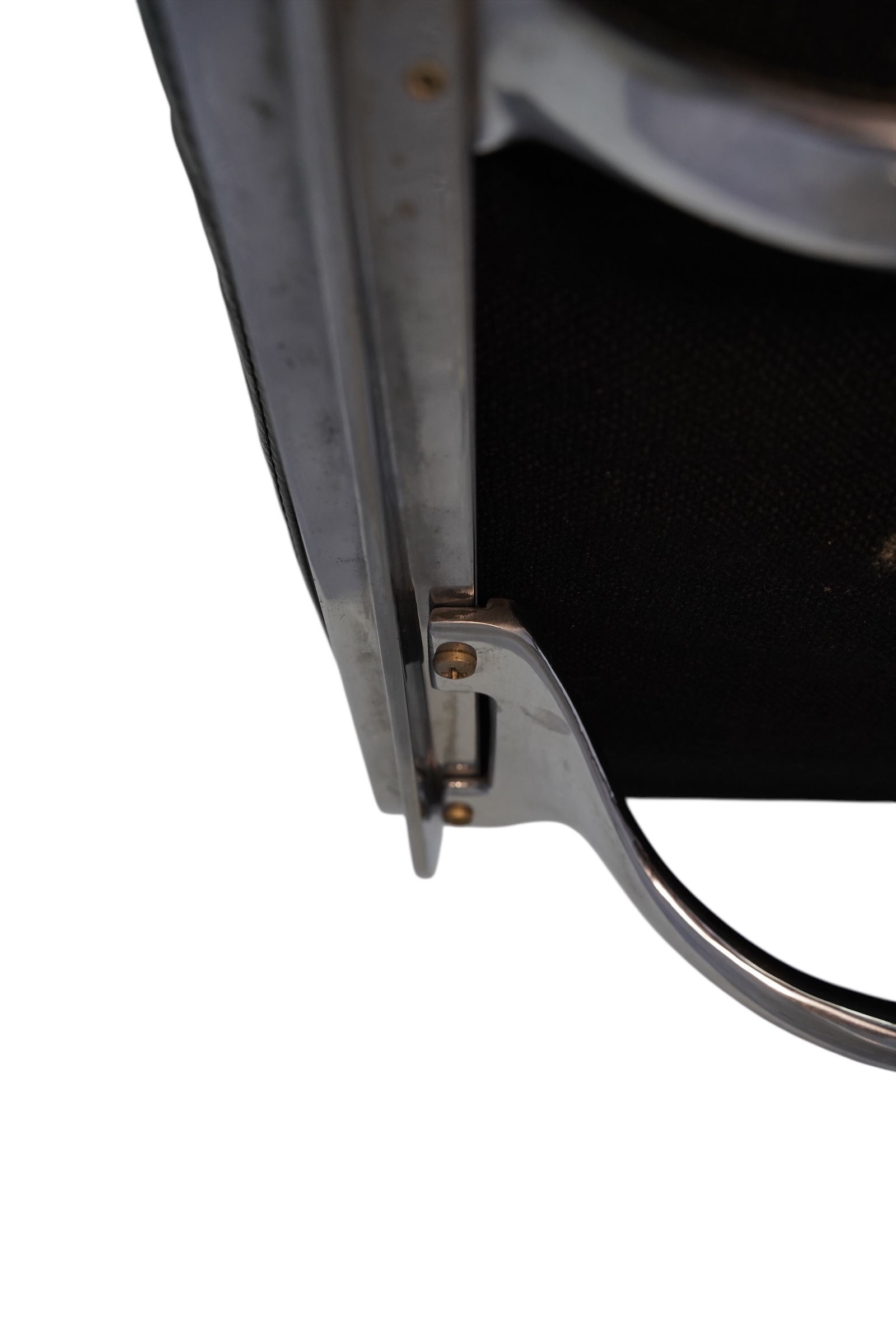 EA 205 Soft Pad en cuir noir de Herman Miller pour Vitra