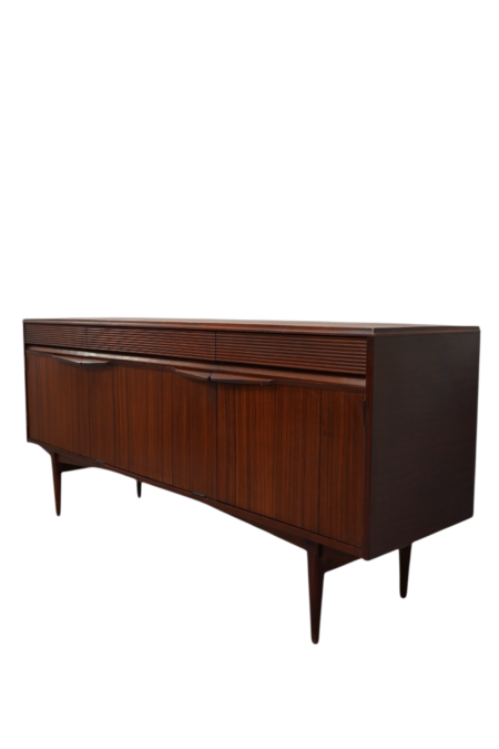 Enfilade scandinave, Elliots of Newbury (EON)