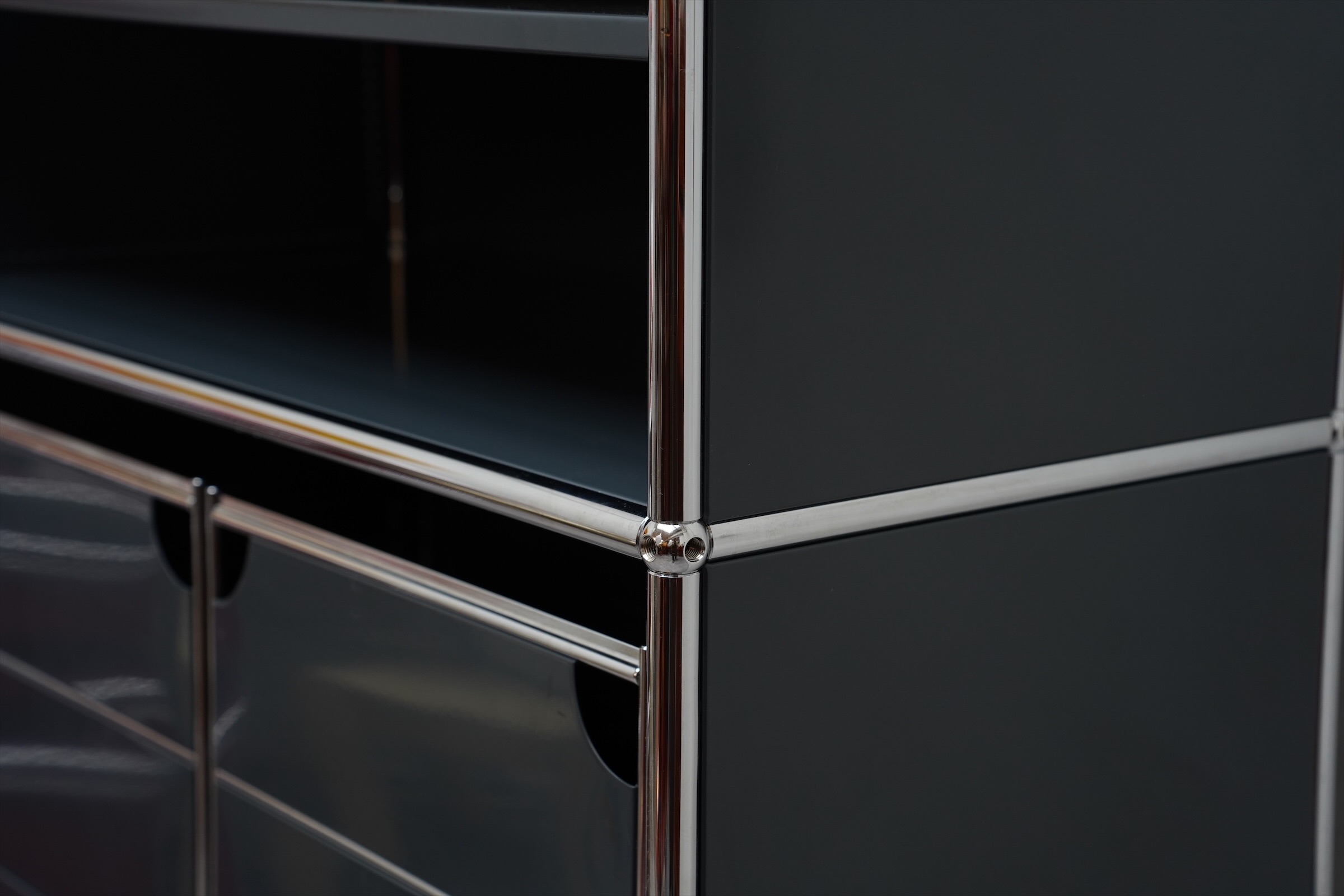 Étagère modulable de 8 casiers, USM Haller, Suisse
